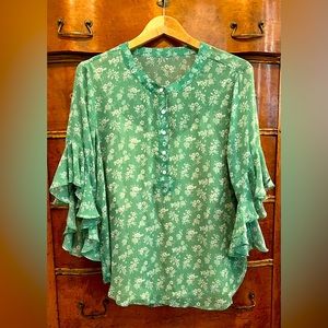 stitchfix blouse. Green, size large